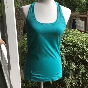 Lululemon aqua tank size 6